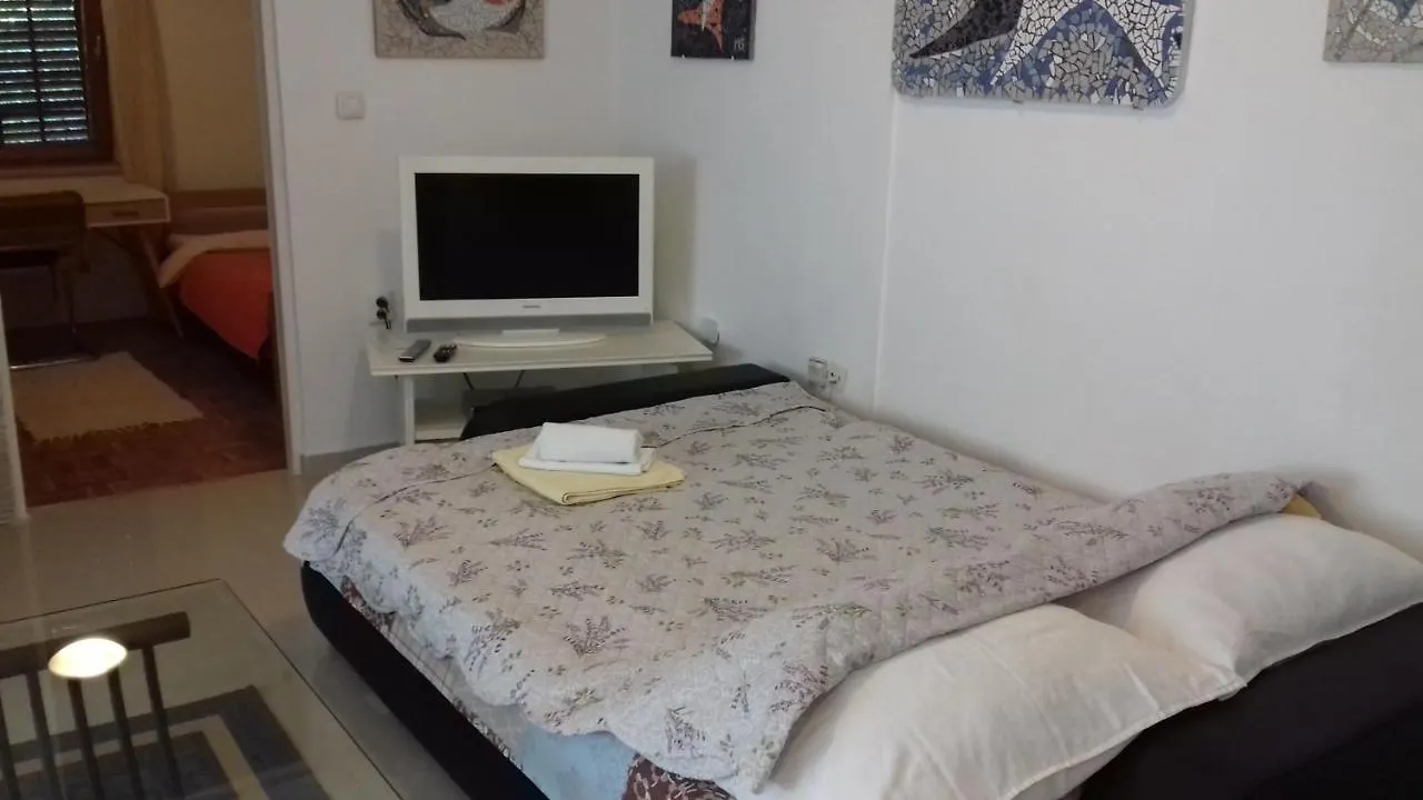 Apartments House Monty 말린스카 0*,